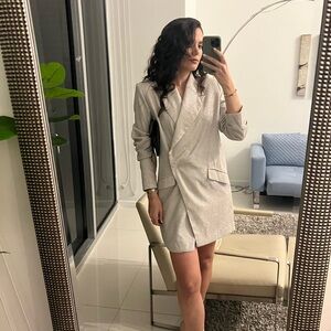 HOUSE OF CB Sarita Silver Grey Glitter Wrap
Blazer Mini Dress Size,